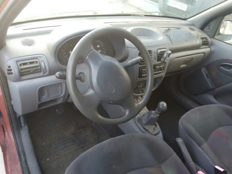 RENAULT CLIO II FASE I (B/CBO) 1998