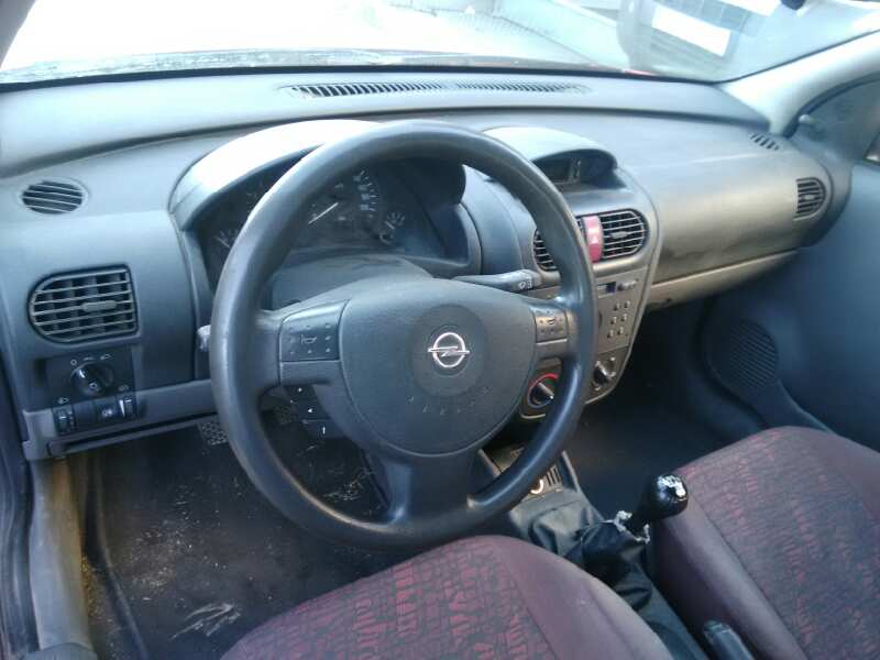 OPEL CORSA C 2000