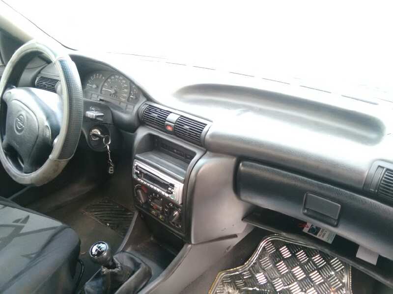 OPEL ASTRA F BERLINA 1994