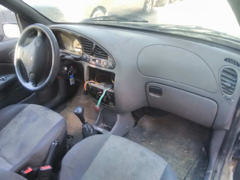FORD FIESTA BERLINA (DX) 1999