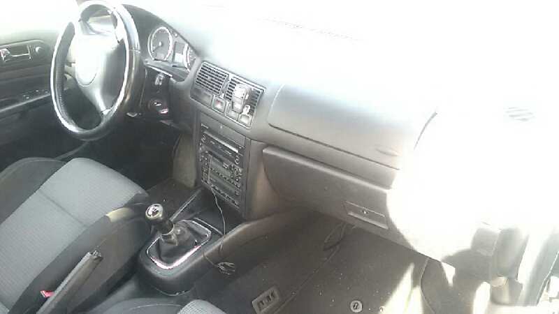 VOLKSWAGEN GOLF IV BERLINA (1J1) 2002