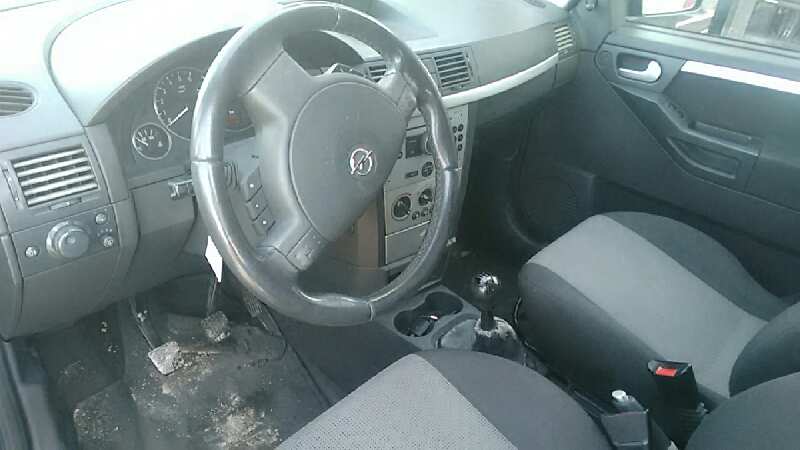 OPEL MERIVA 2004