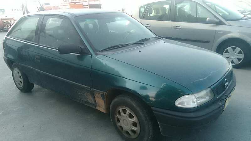 OPEL ASTRA F BERLINA 1995