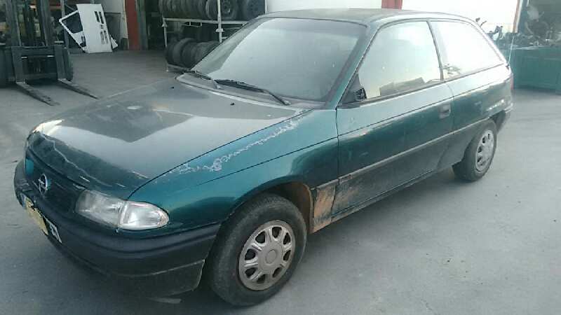 OPEL ASTRA F BERLINA 1995