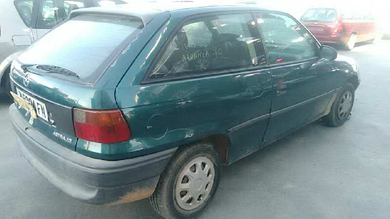 OPEL ASTRA F BERLINA 1995