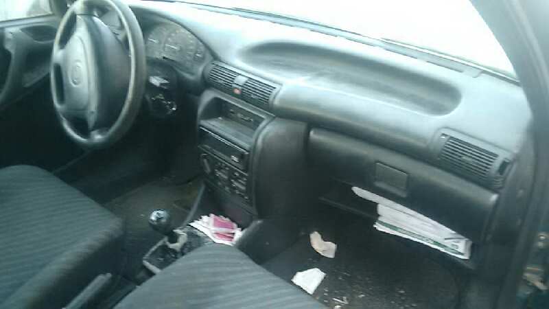OPEL ASTRA F BERLINA 1995