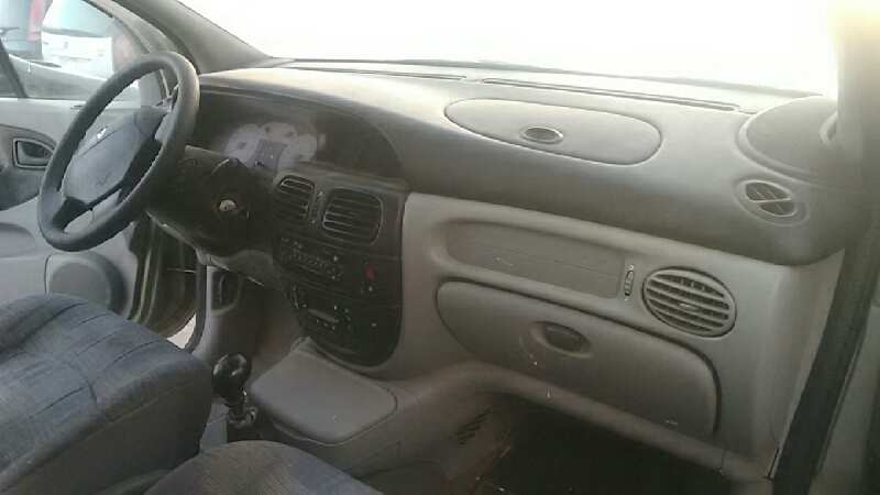 RENAULT SCENIC RX4 (JA0) 2000