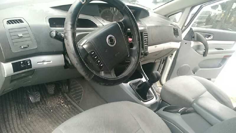 SSANGYONG RODIUS 2005