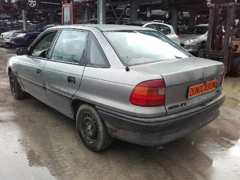 OPEL ASTRA F BERLINA 1992
