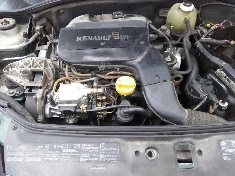 RENAULT CLIO II FASE I (B/CBO) 2000