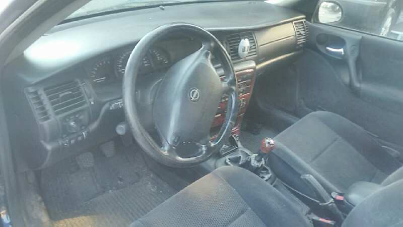 OPEL VECTRA B BERLINA 2000