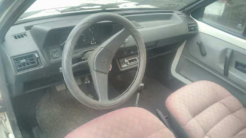 VOLKSWAGEN POLO (801/803) 1990