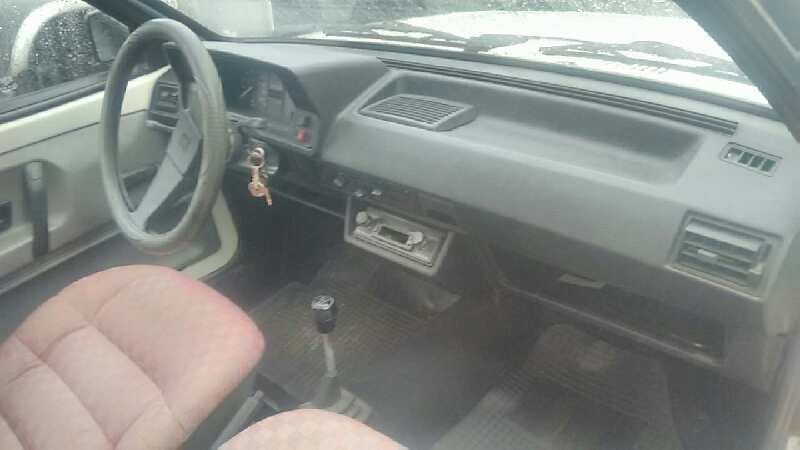 VOLKSWAGEN POLO (801/803) 1990