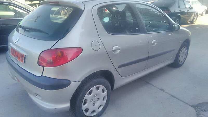 PEUGEOT 206 BERLINA 1999