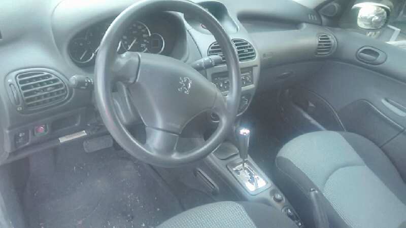 PEUGEOT 206 BERLINA 1999