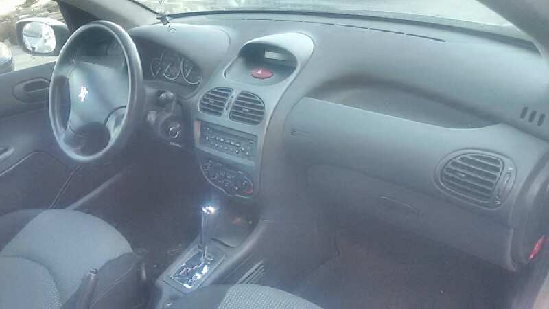 PEUGEOT 206 BERLINA 1999