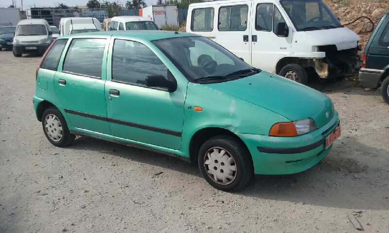 FIAT PUNTO BERLINA (176) 1997