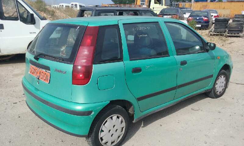 FIAT PUNTO BERLINA (176) 1997