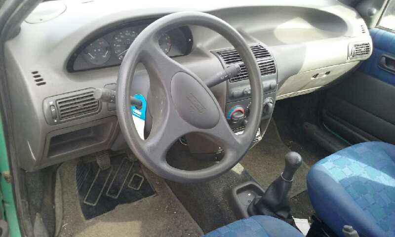 FIAT PUNTO BERLINA (176) 1997