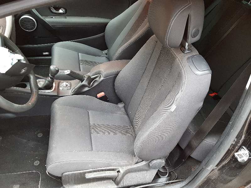 RENAULT MEGANE III COUPE 2010