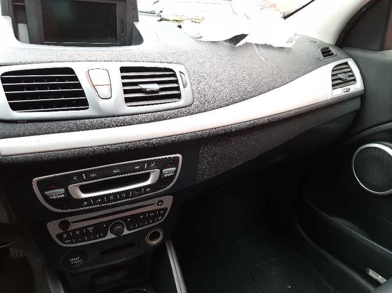 RENAULT MEGANE III COUPE 2010