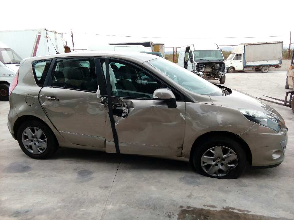 RENAULT SCENIC III 2009
