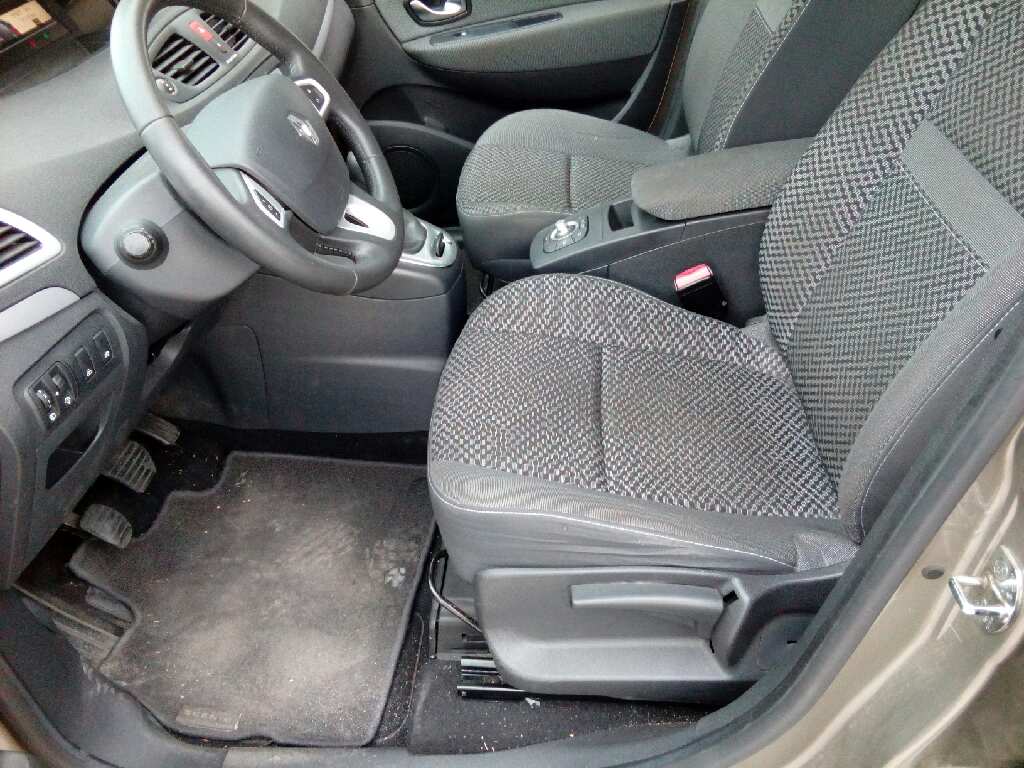 RENAULT SCENIC III 2009