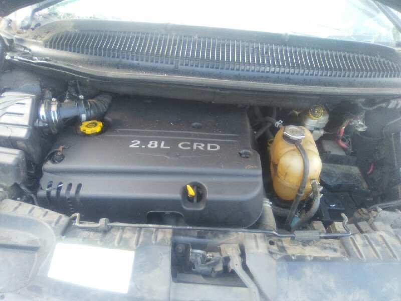 CHRYSLER VOYAGER (RG) 2004