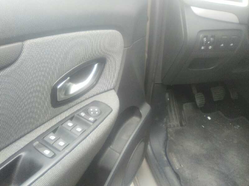 RENAULT SCENIC III 2009