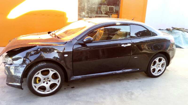 ALFA ROMEO GT (125) 2004