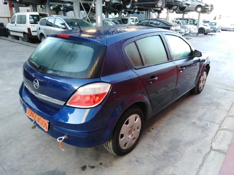OPEL ASTRA H BERLINA 2004
