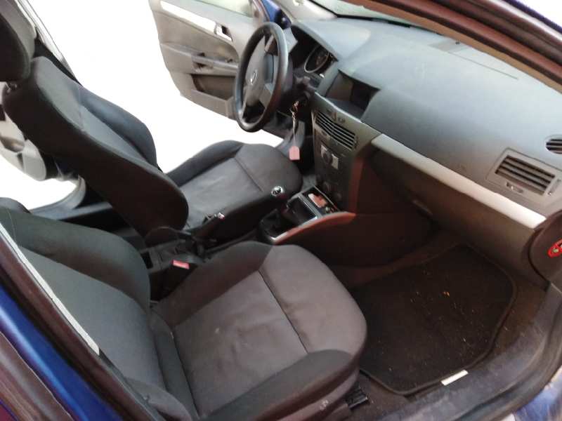 OPEL ASTRA H BERLINA 2004