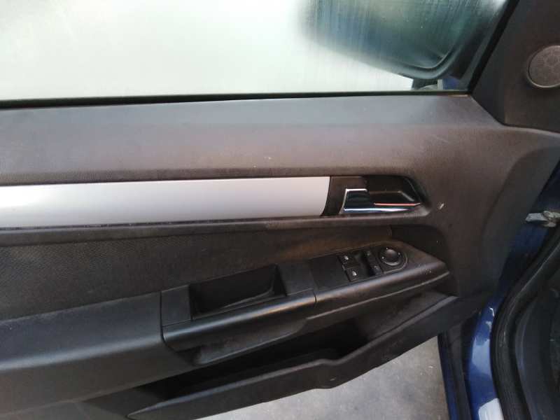 OPEL ASTRA H BERLINA 2004