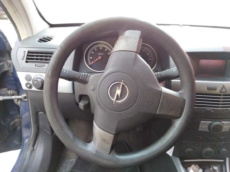 OPEL ASTRA H BERLINA 2004