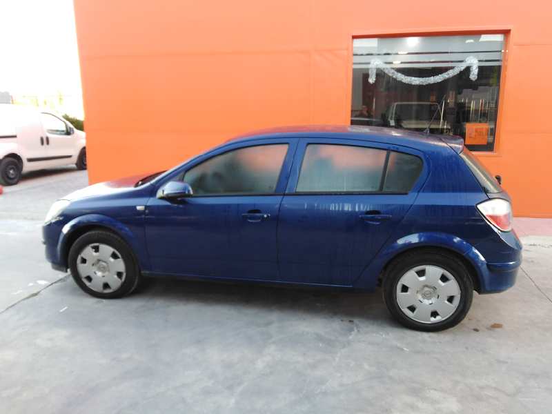 OPEL ASTRA H BERLINA 2004