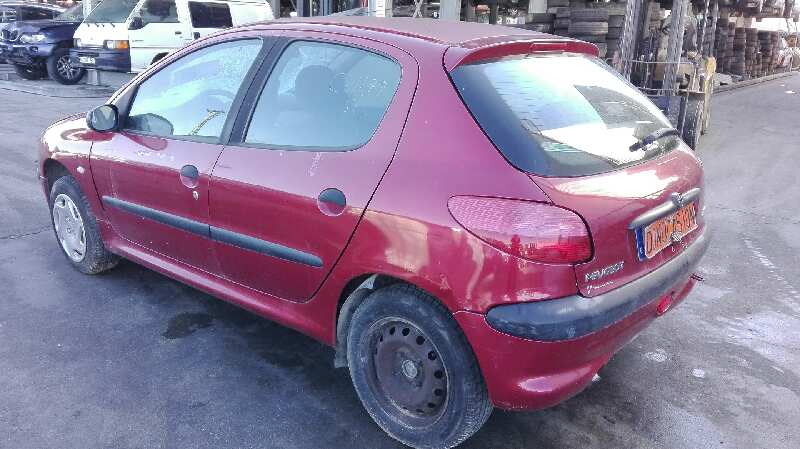 PEUGEOT 206 BERLINA 1998