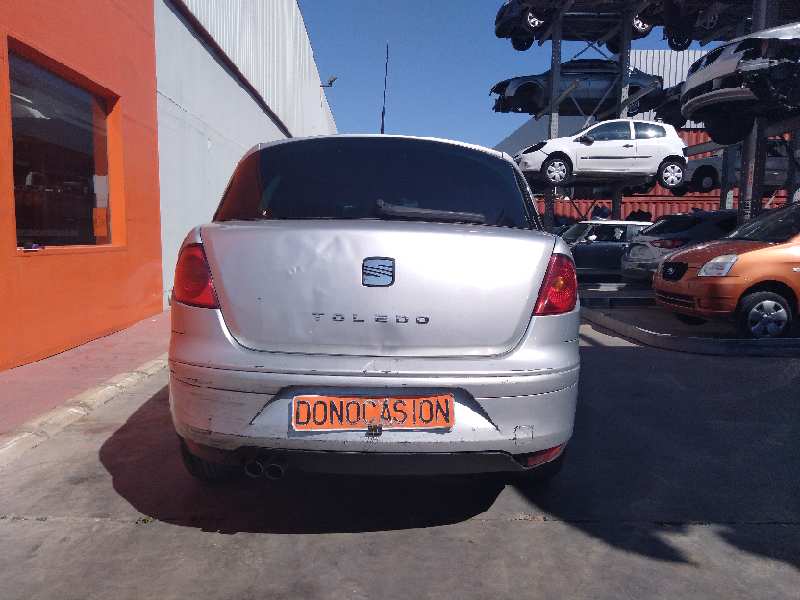 CERRADURA PUERTA TRASERA DERECHA 