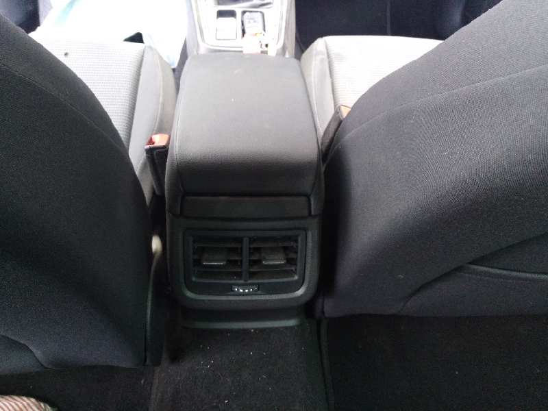 ASIENTO DELANTERO IZQUIERDO