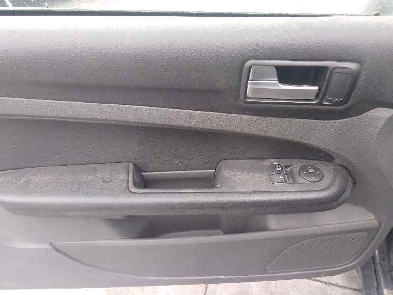 FORD FOCUS BERLINA (CAP) 2005