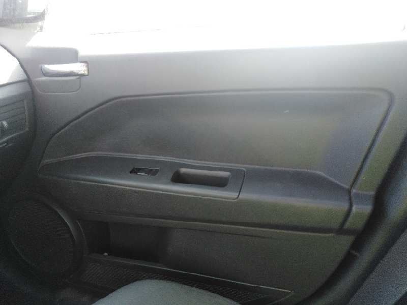 ASIENTO DELANTERO IZQUIERDO