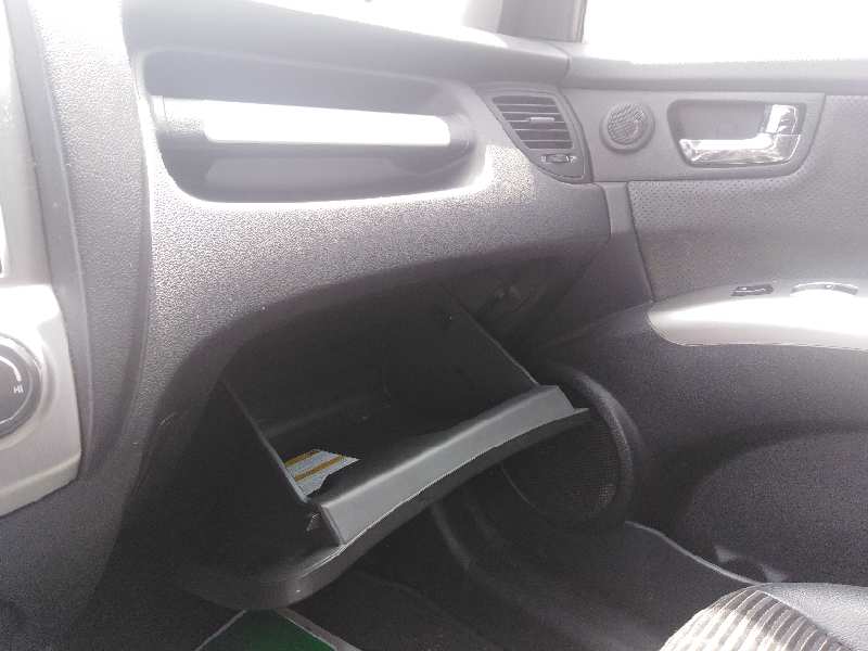 CAJA RELES / FUSIBLES