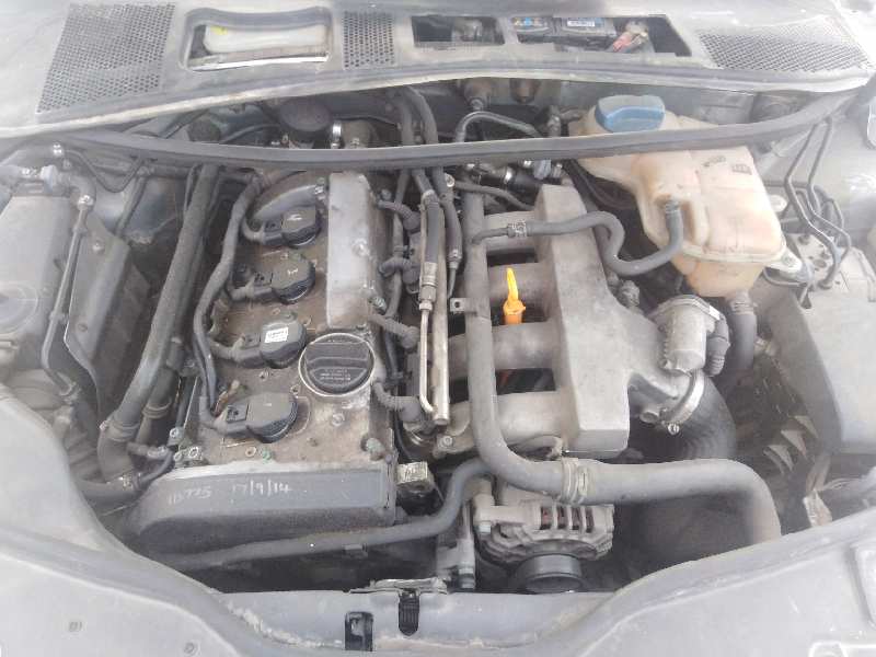 VOLKSWAGEN PASSAT BERLINA (3B3) 2000