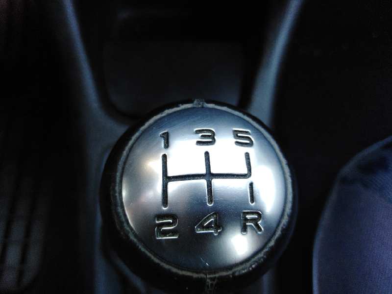 PEUGEOT 206 BERLINA 1998