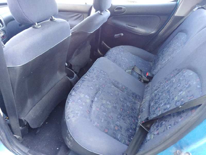 PEUGEOT 206 BERLINA 1998