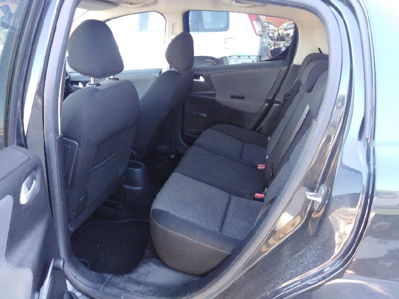 ASIENTO DELANTERO IZQUIERDO