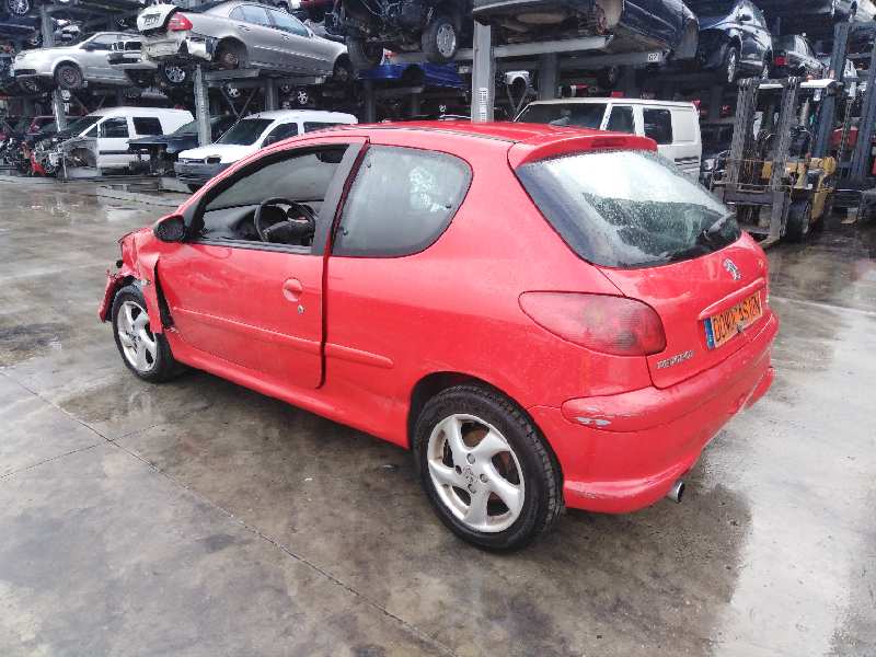 PEUGEOT 206 BERLINA 1998