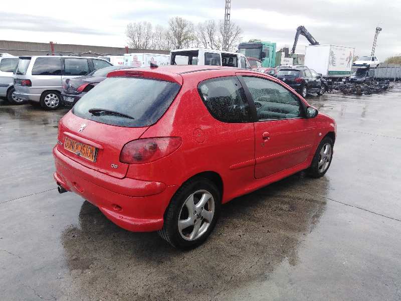 PEUGEOT 206 BERLINA 1998