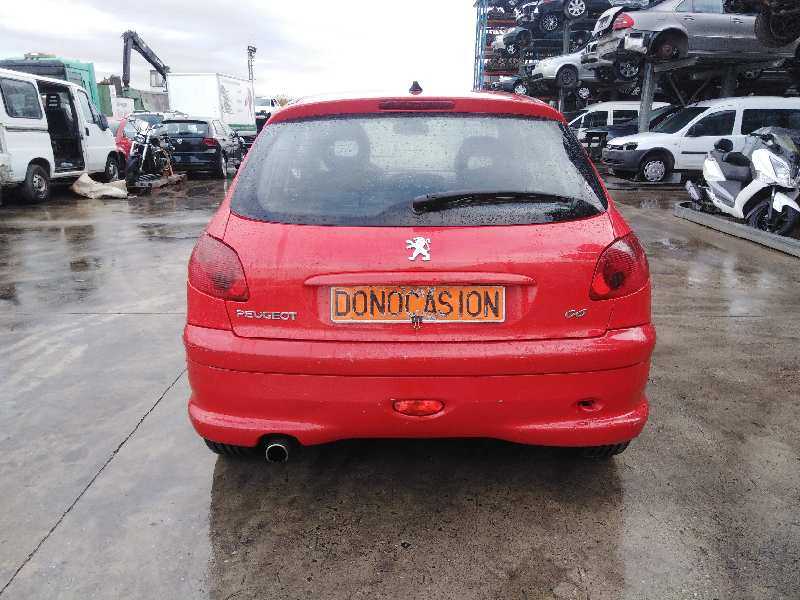 PEUGEOT 206 BERLINA 1998