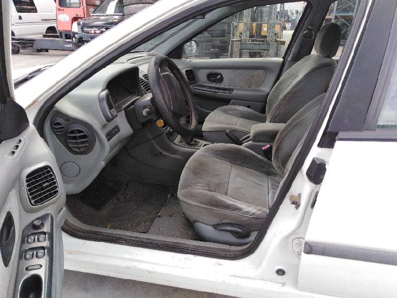 RENAULT LAGUNA (B56) 1998