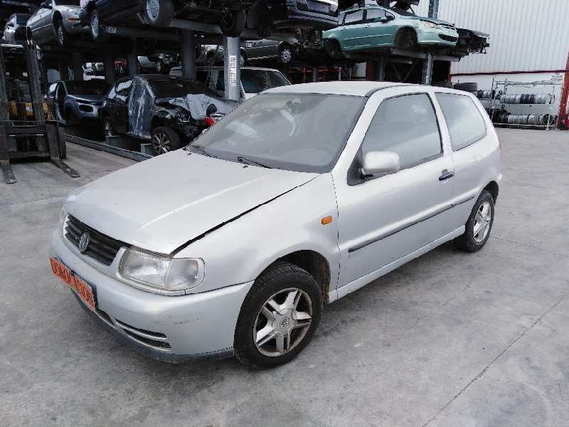 VOLKSWAGEN POLO BERLINA (6N1) 1994